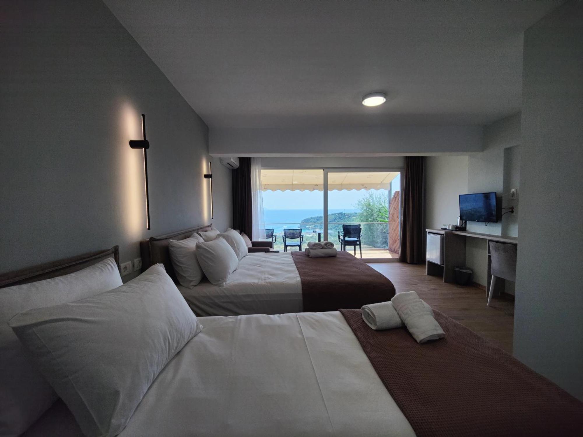 Landsteder Lofos Himare